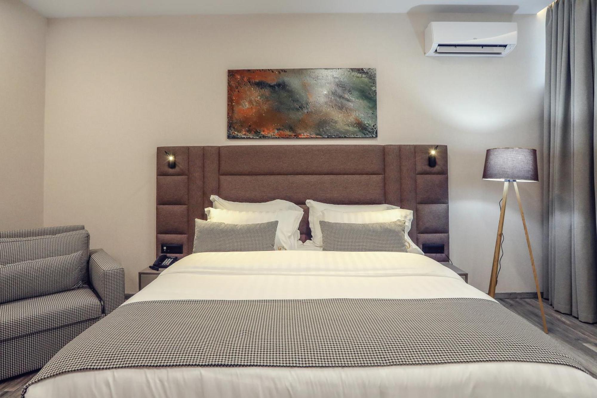 Hotel Dirista Shkodër 外观 照片
